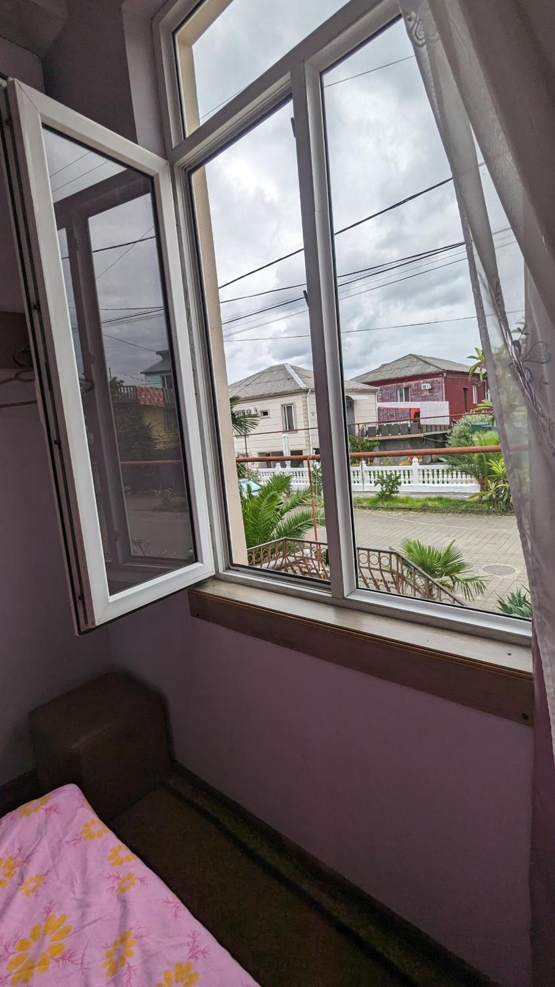 Mano'S Guest House Kobuleti Bilik gambar